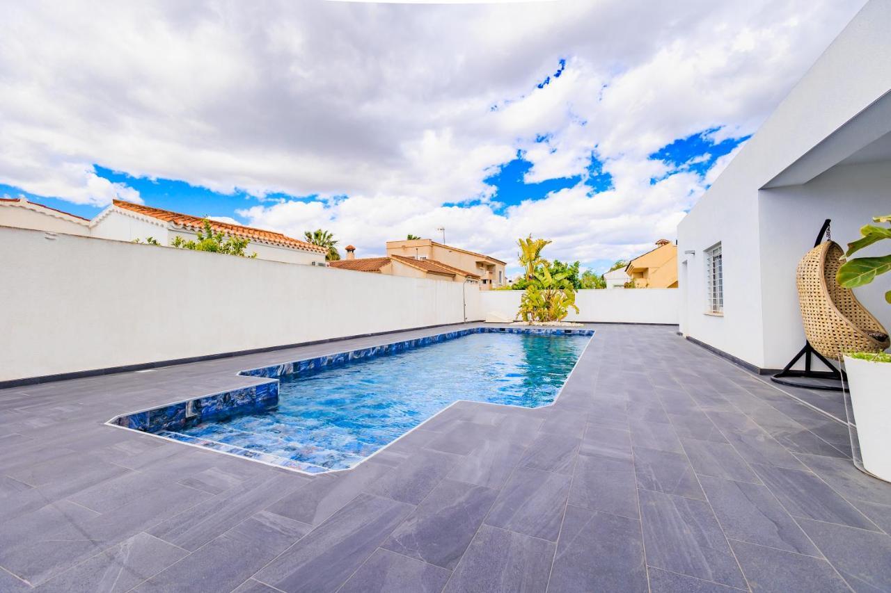 Villa Mi Sol Торевиеха Екстериор снимка